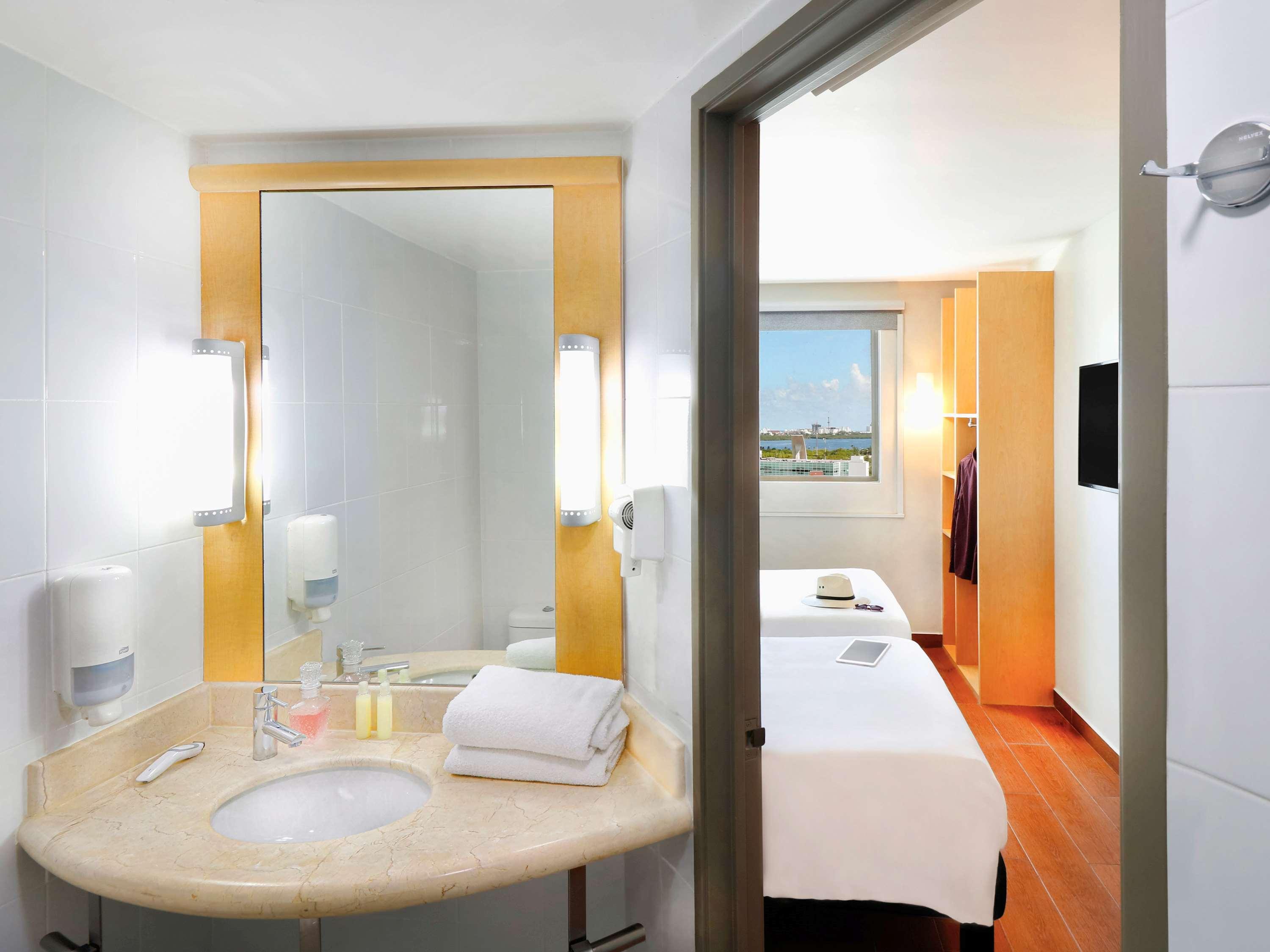 Ibis Cancun Centro Εξωτερικό φωτογραφία