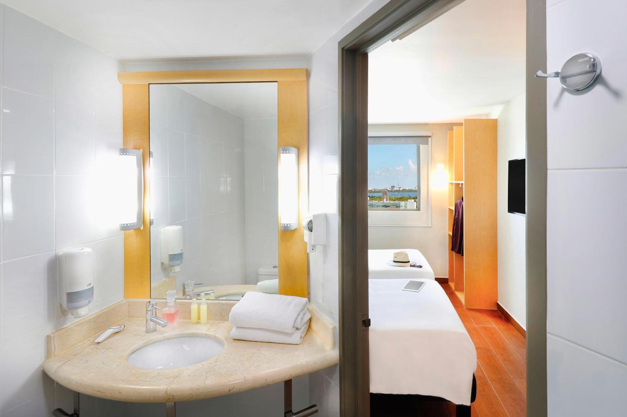 Ibis Cancun Centro Εξωτερικό φωτογραφία
